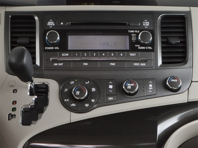 2011 Toyota Sienna LE Mobility Auto Access