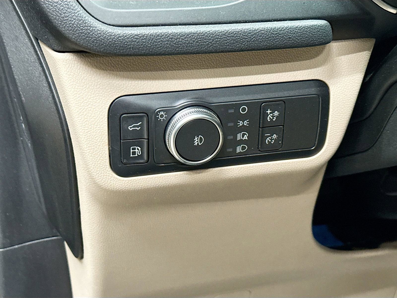 2020 Ford Escape Titanium Hybrid