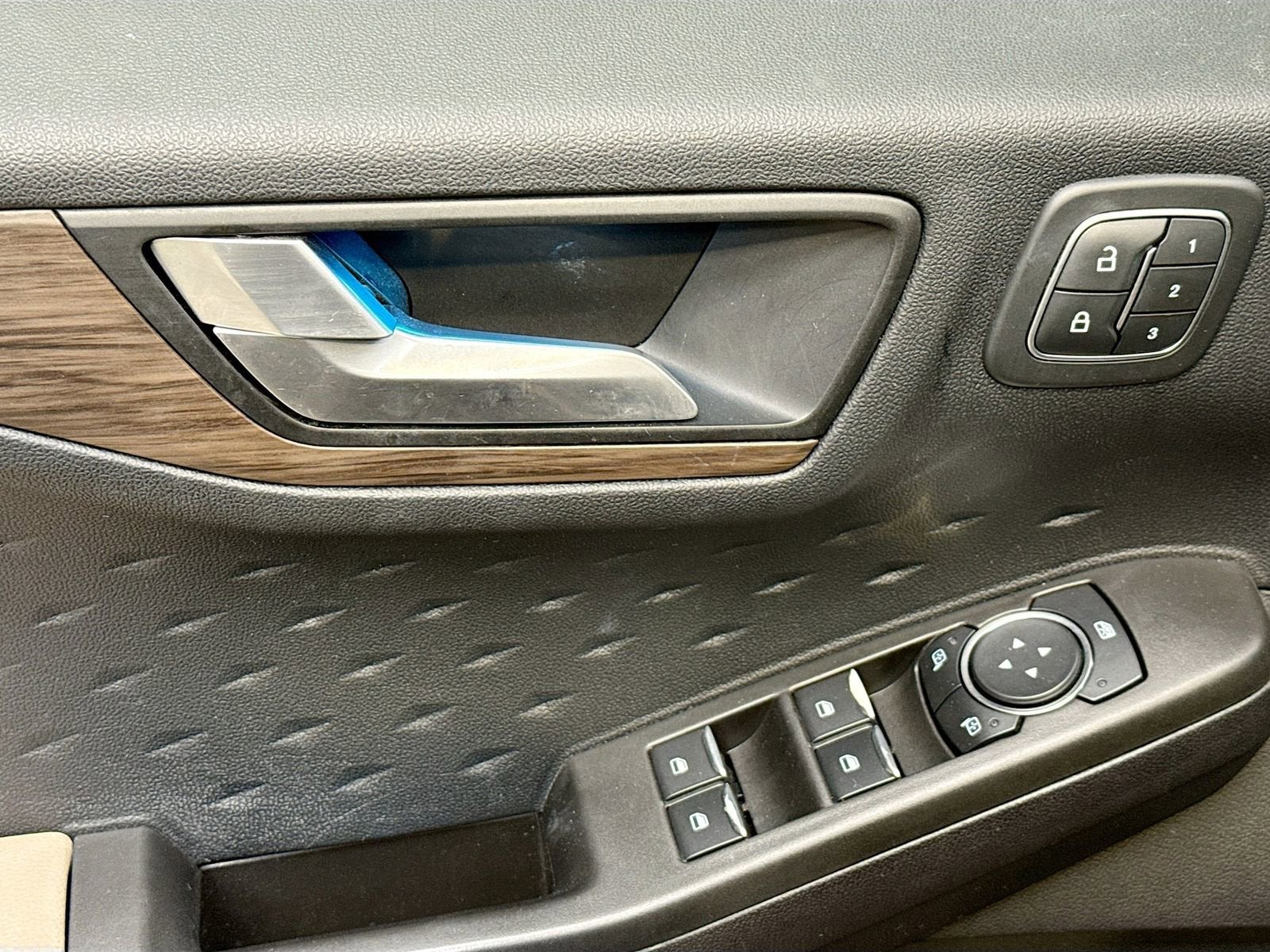 2020 Ford Escape Titanium Hybrid