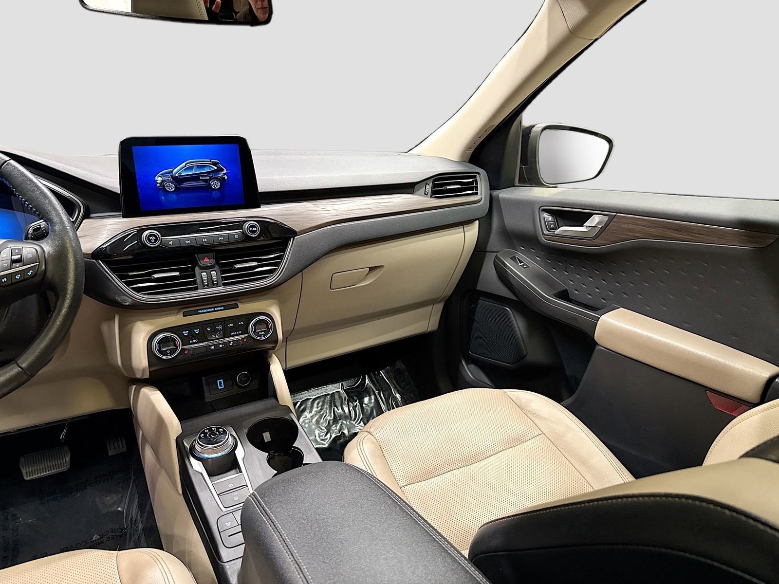 2020 Ford Escape Titanium Hybrid