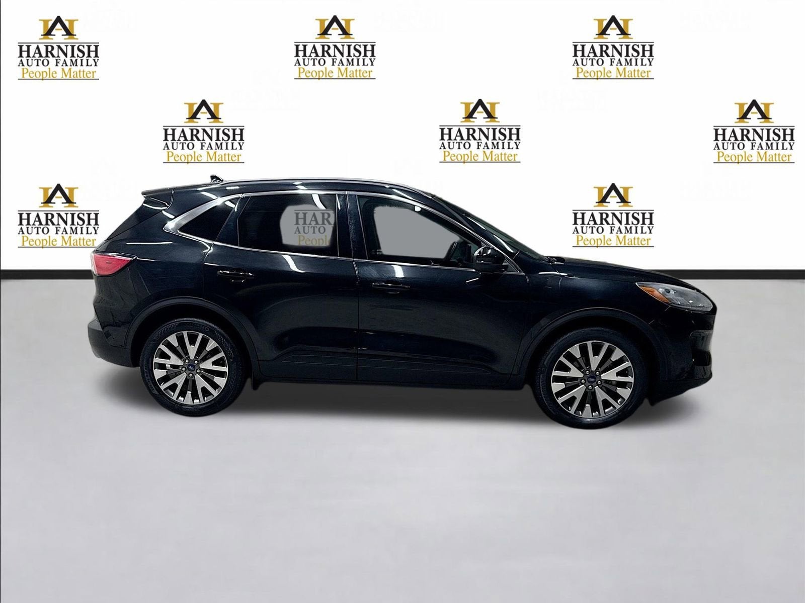 2020 Ford Escape Titanium Hybrid