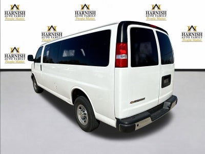2024 Chevrolet Express Passenger 3500 1LT
