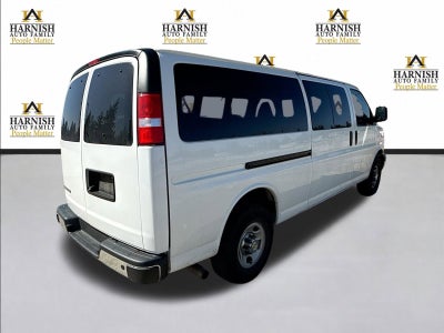 2024 Chevrolet Express Passenger 3500 1LT
