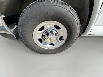 2025 Chevrolet Express Passenger 1LT