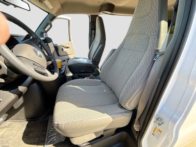 2025 Chevrolet Express Passenger 1LT