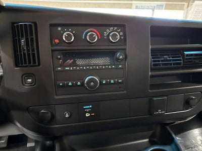 2024 Chevrolet Express Cargo 2500 WT