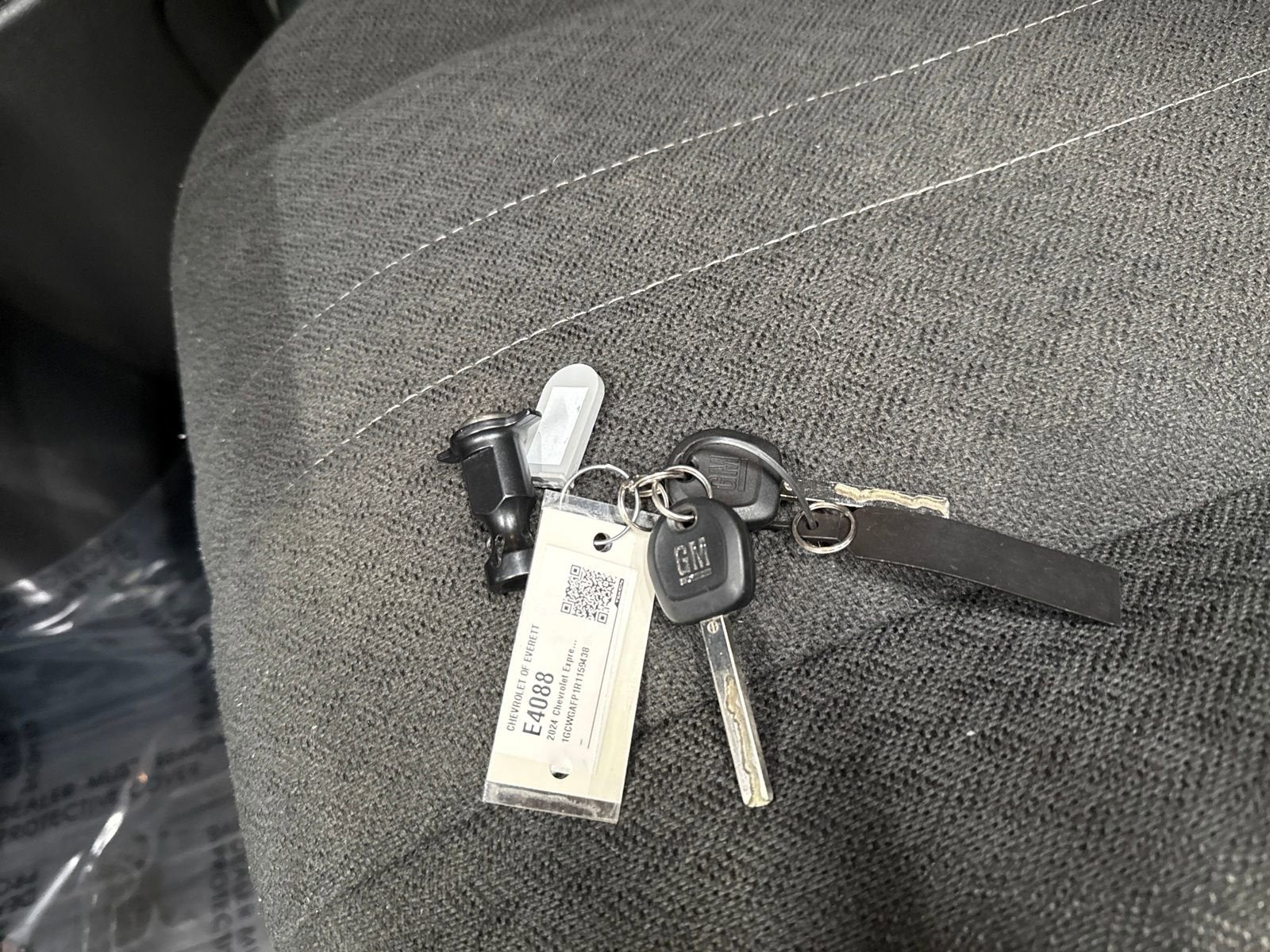 2024 Chevrolet Express Cargo 2500 WT