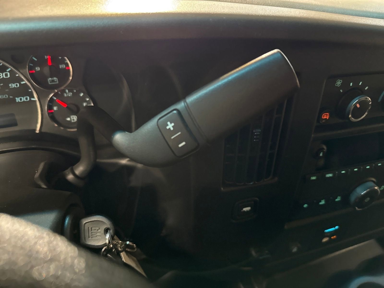 2024 Chevrolet Express Cargo 2500 WT