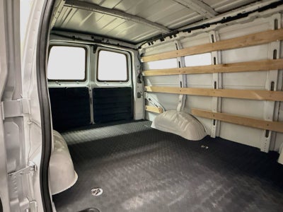 2025 Chevrolet Express Cargo WT
