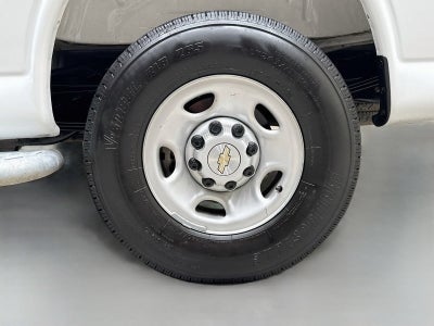 2025 Chevrolet Express Cargo WT