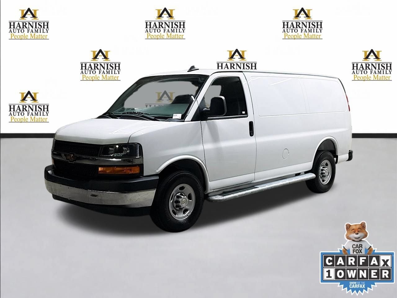 2025 Chevrolet Express Cargo WT