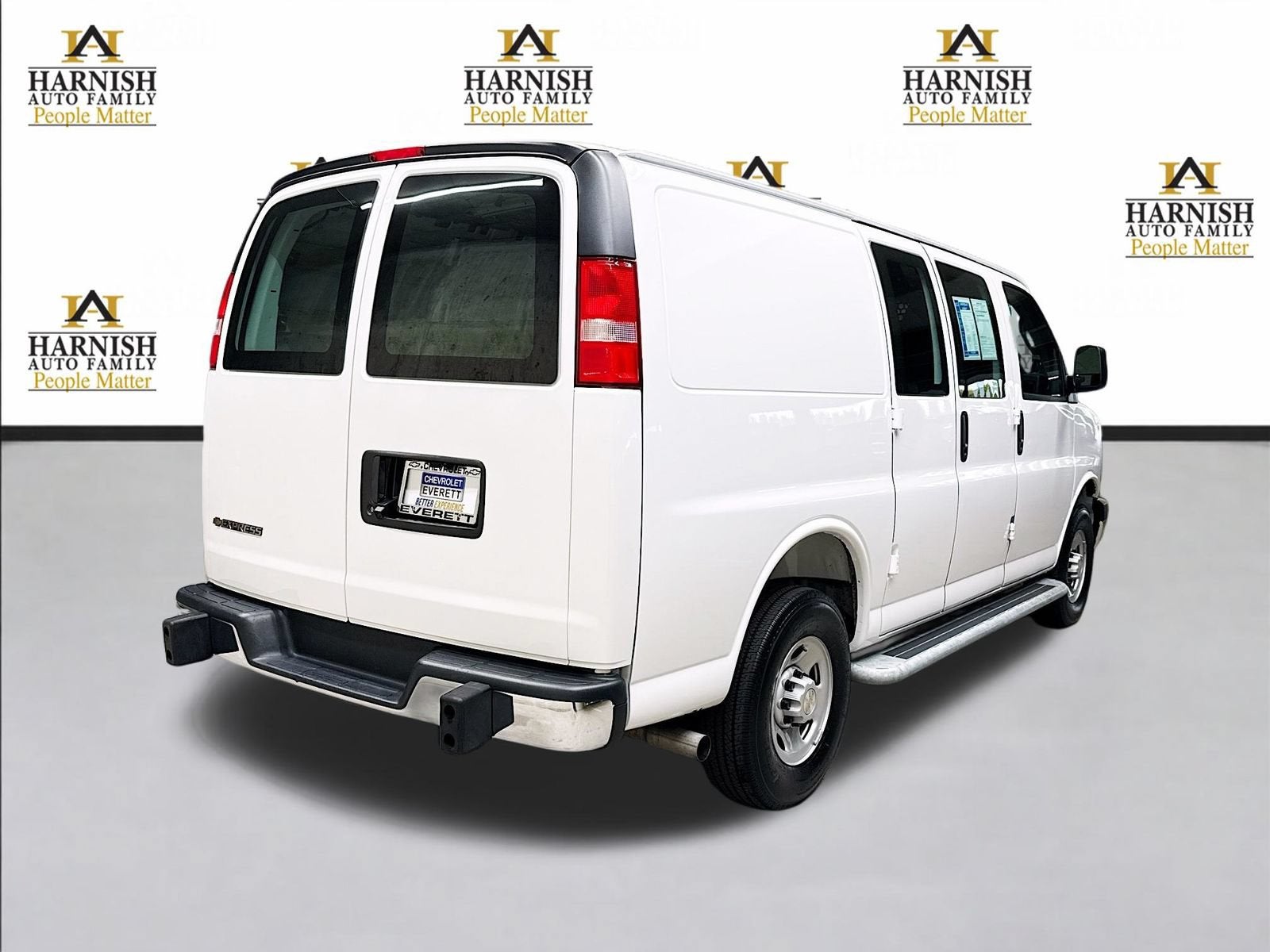 2025 Chevrolet Express Cargo WT