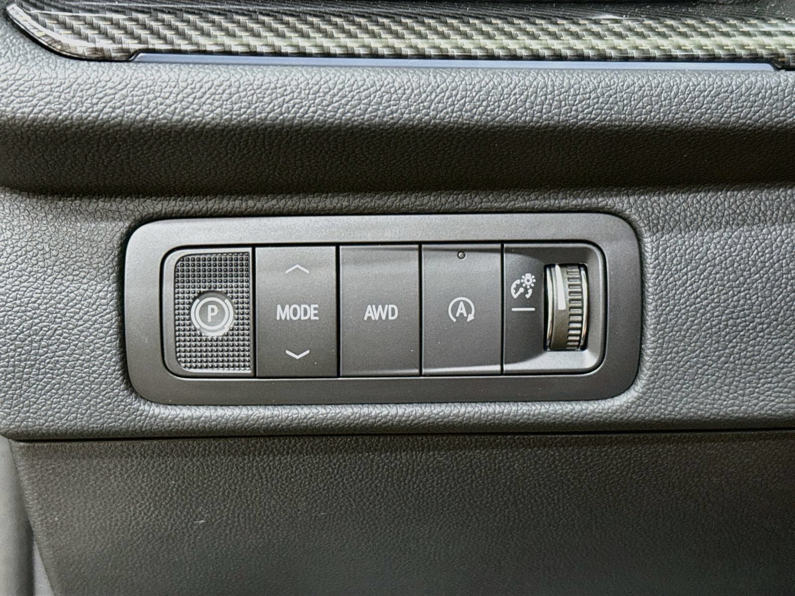 2027 Chevrolet Traverse Z71 - Photo 11
