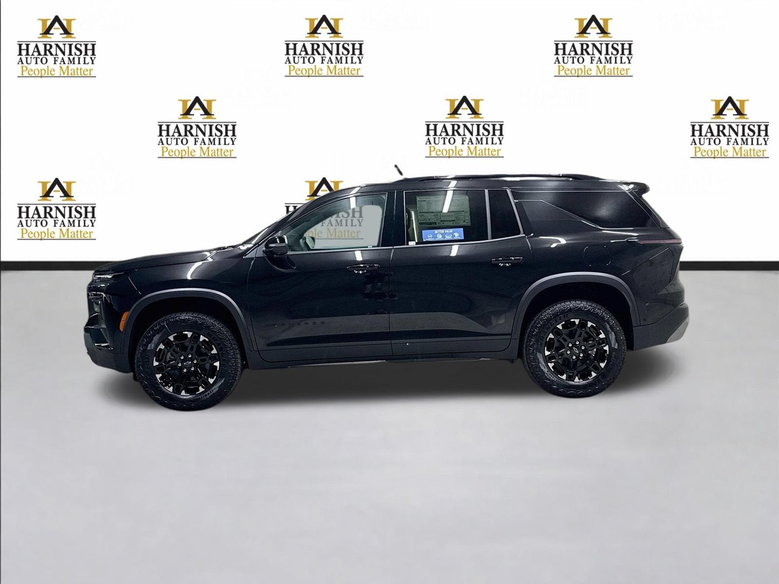 2027 Chevrolet Traverse Z71 - Photo 9