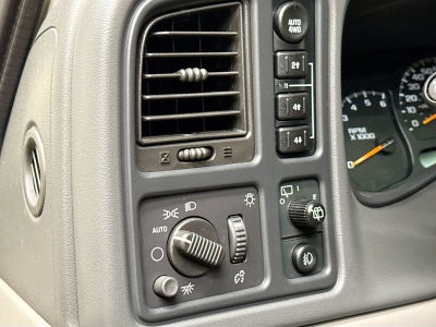 2004 Chevrolet Suburban LT