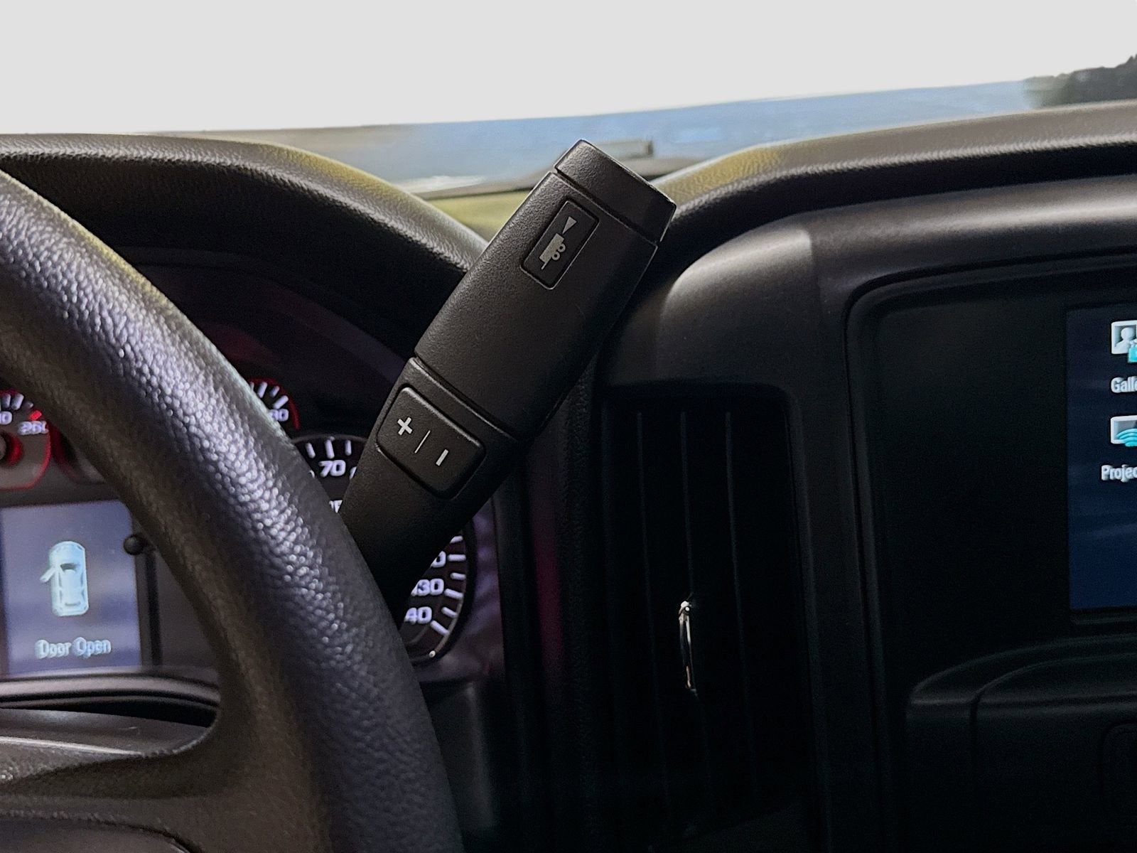 2018 GMC Sierra 1500 2WD Reg Cab 133.0"