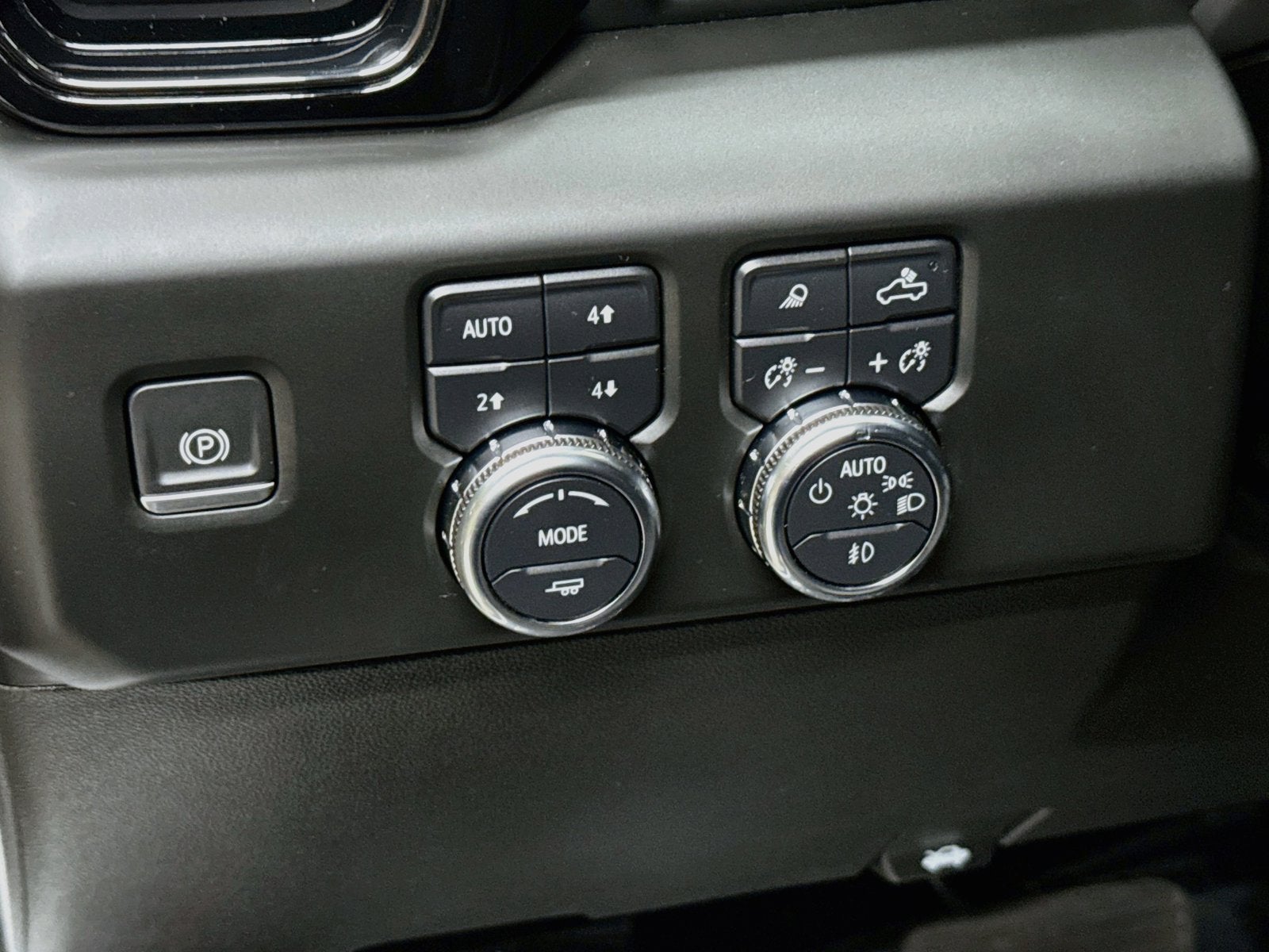 2024 GMC Sierra 1500 AT4 - Photo 12