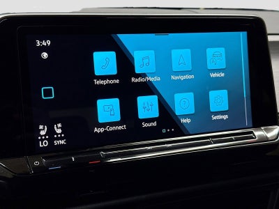 2024 Volkswagen Atlas Cross Sport 2.0T SE w/Technology