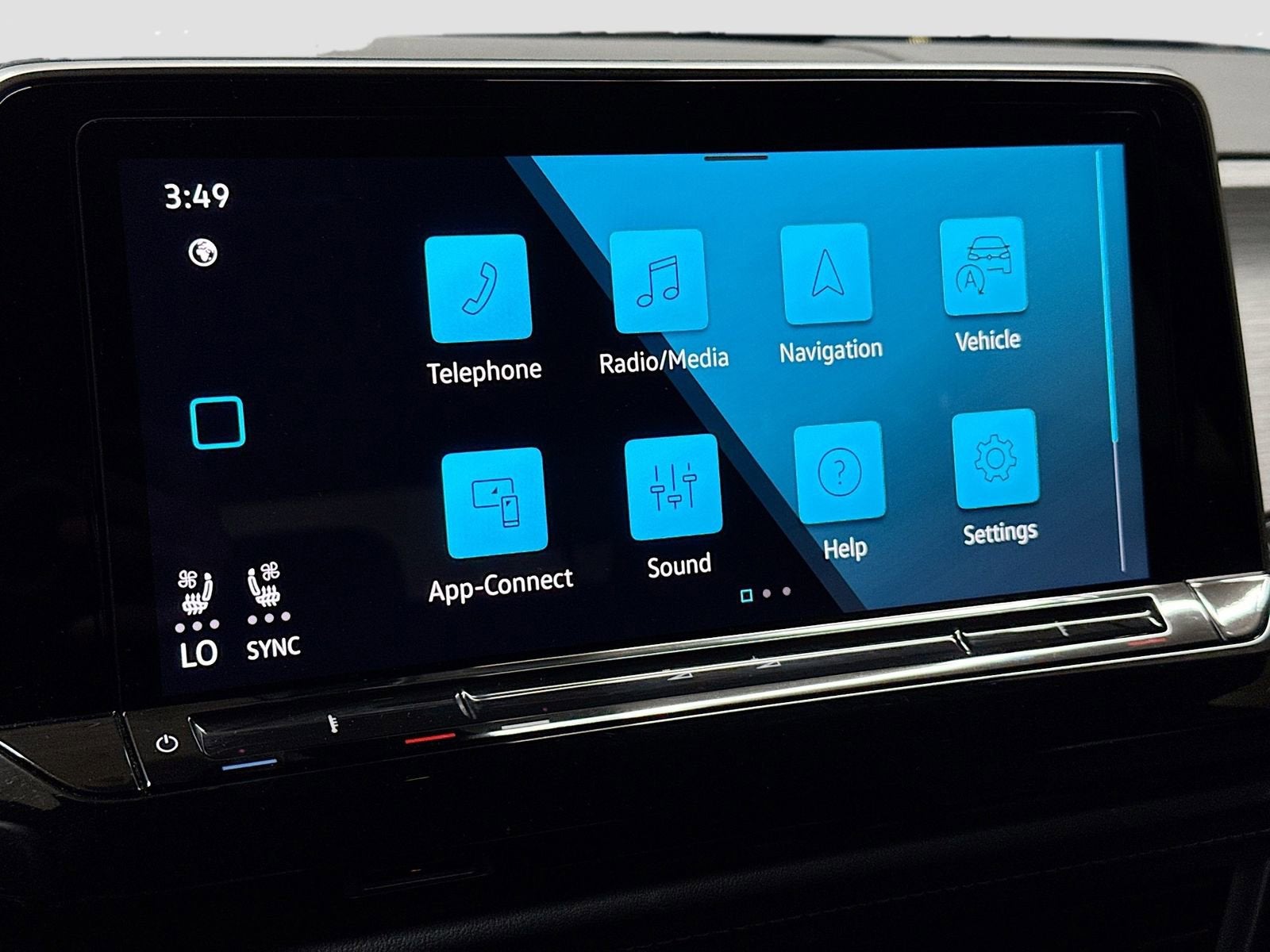 2024 Volkswagen Atlas Cross Sport 2.0T SE w/Technology