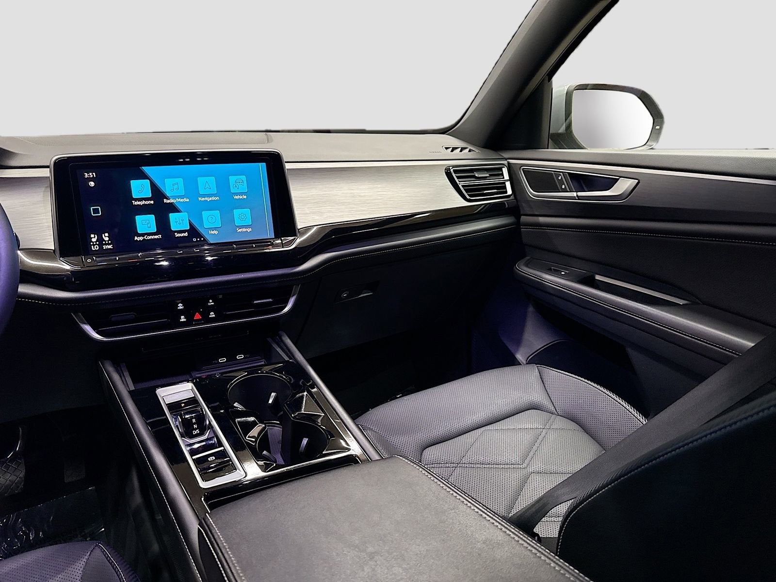 2024 Volkswagen Atlas Cross Sport 2.0T SE w/Technology