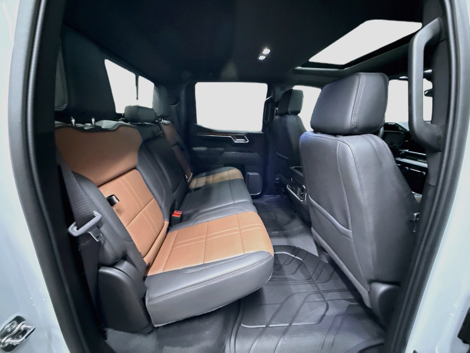2026 Chevrolet Silverado 1500 High Country - Photo 32
