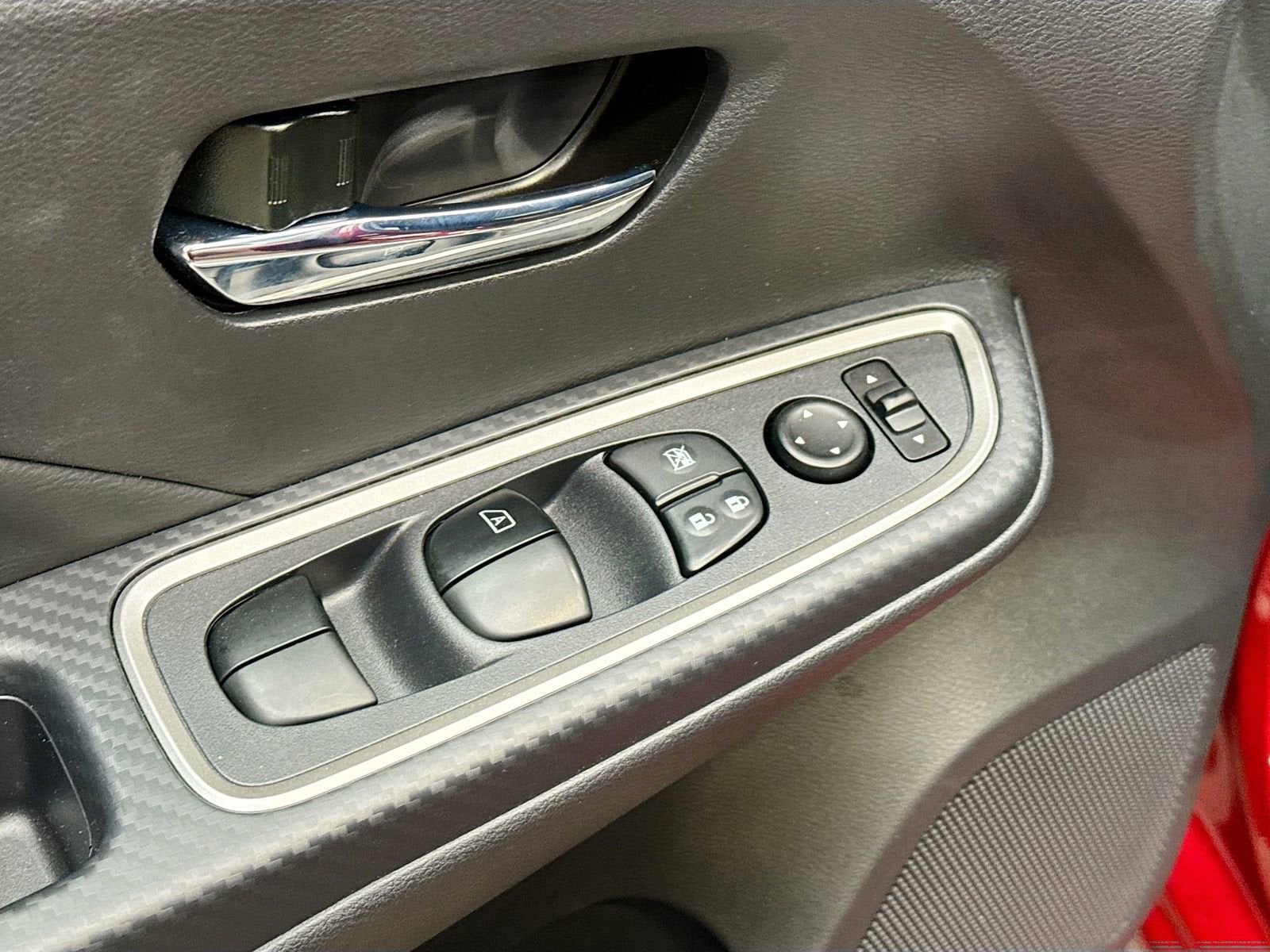 2025 Nissan Versa Sedan SR - Photo 20