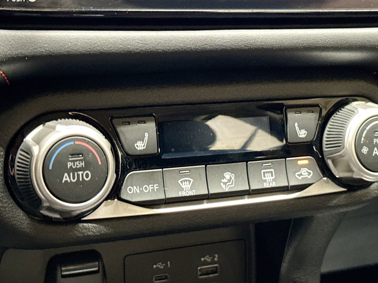 2025 Nissan Versa Sedan SR - Photo 22