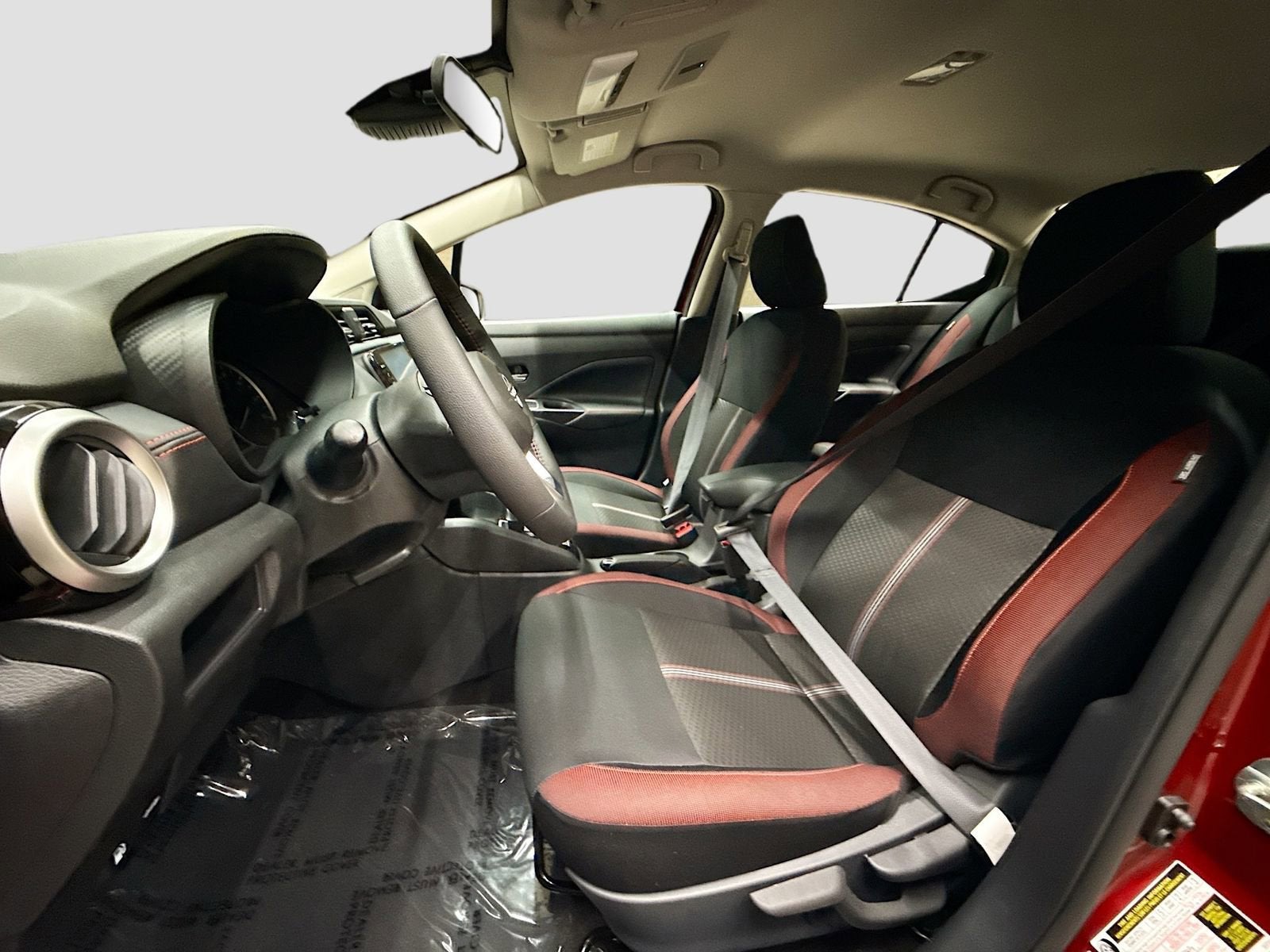 2025 Nissan Versa Sedan SR - Photo 23
