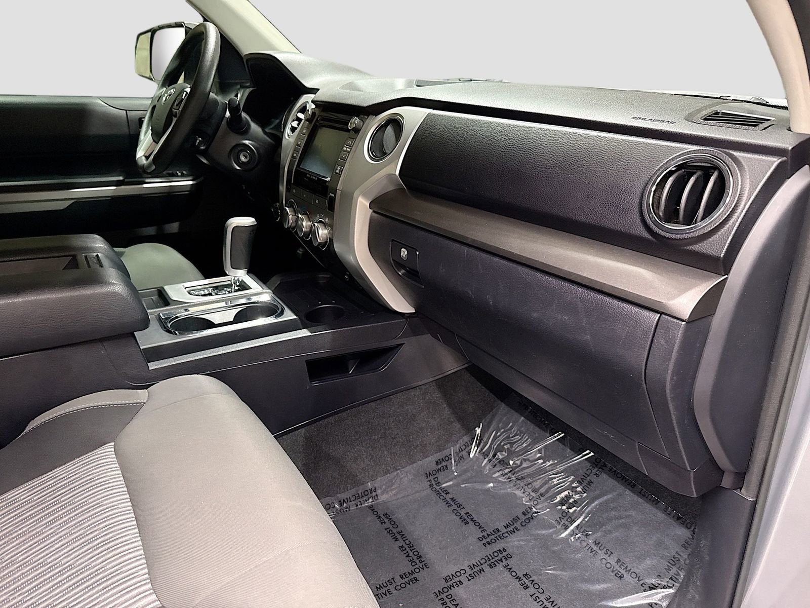 2017 Toyota Tundra SR5 5.7L V8
