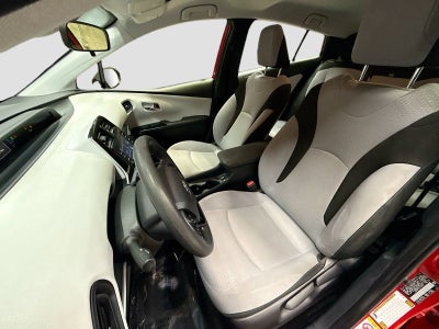 2020 Toyota Prius LE