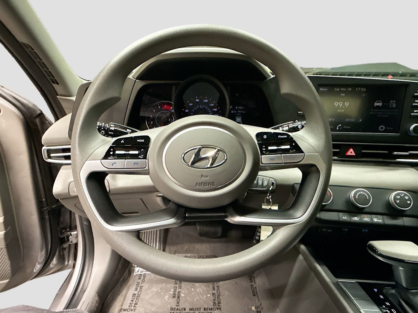 2023 Hyundai Elantra SE