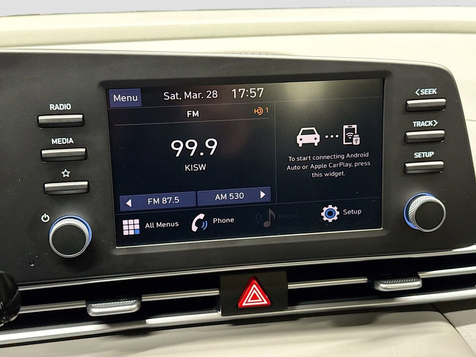 2023 Hyundai Elantra SE