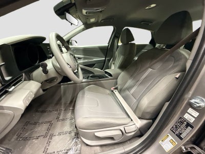 2023 Hyundai Elantra SE