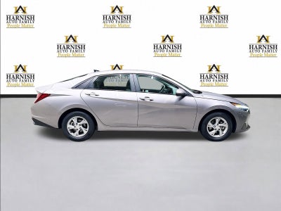 2023 Hyundai Elantra SE