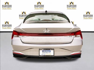 2023 Hyundai Elantra SE