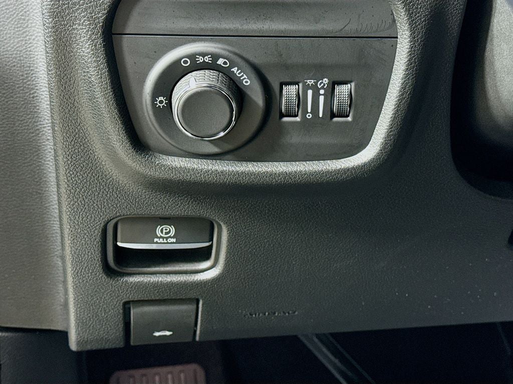 2022 Jeep Grand Cherokee L Laredo