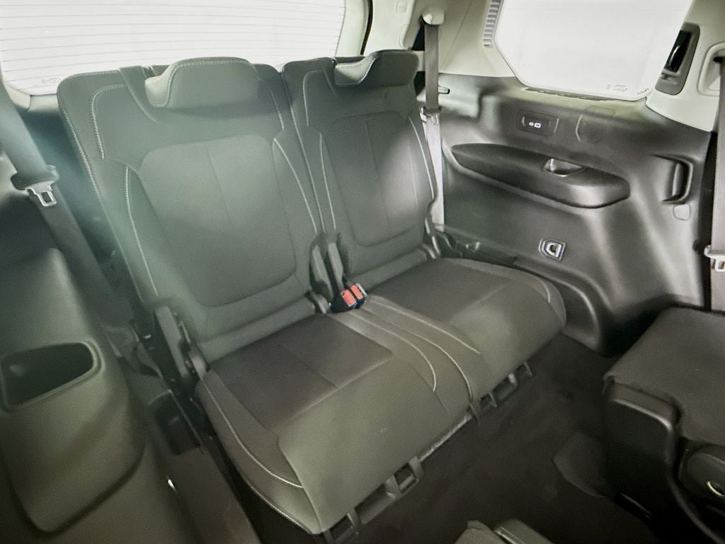 2022 Jeep Grand Cherokee L Laredo
