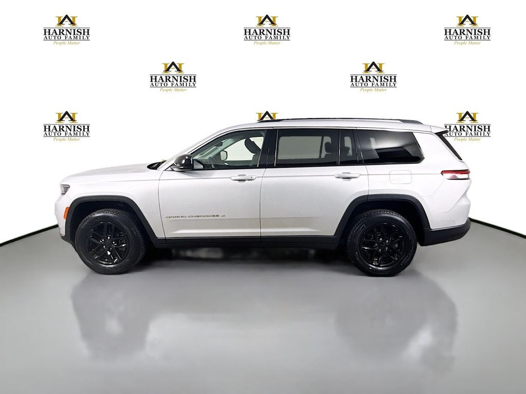 2022 Jeep Grand Cherokee L Laredo