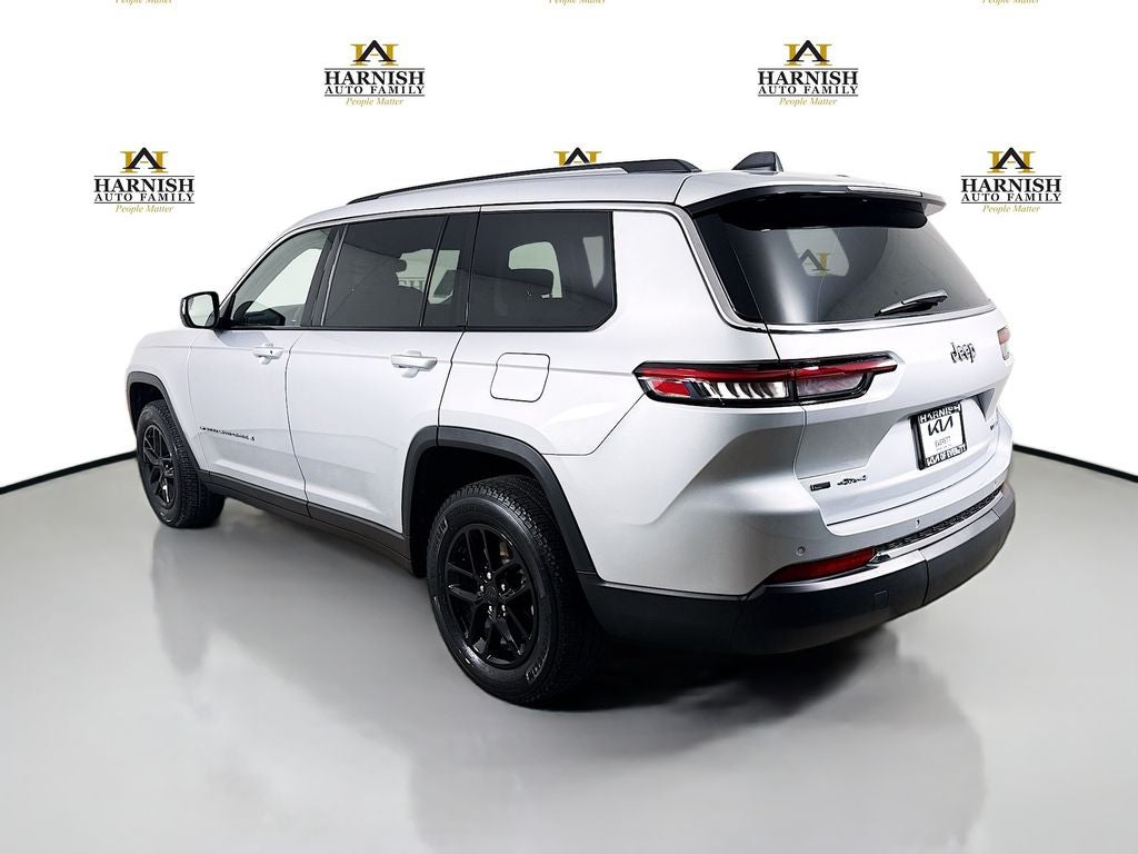 2022 Jeep Grand Cherokee L Laredo
