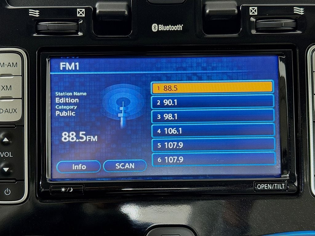 2015 Nissan Leaf SV