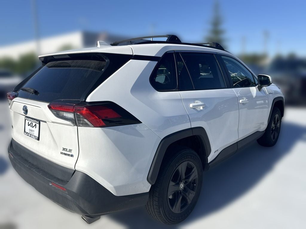 2021 Toyota RAV4 Hybrid XLE