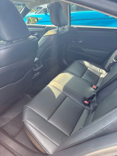 2024 Lexus ES 300h