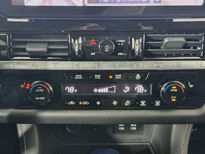 2026 Nissan Pathfinder SL