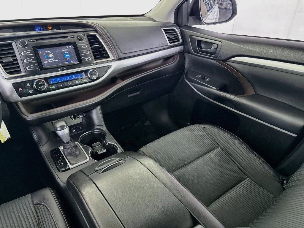 2015 Toyota Highlander LE Plus V6