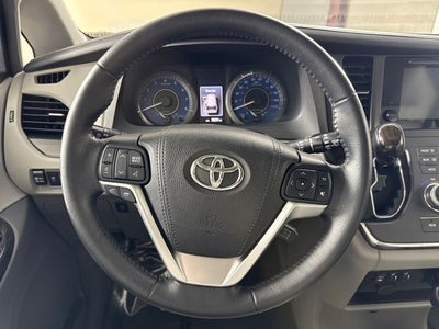 2015 Toyota Sienna XLE 7 Passenger