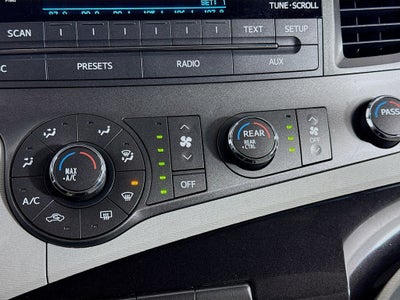 2011 Toyota Sienna LE