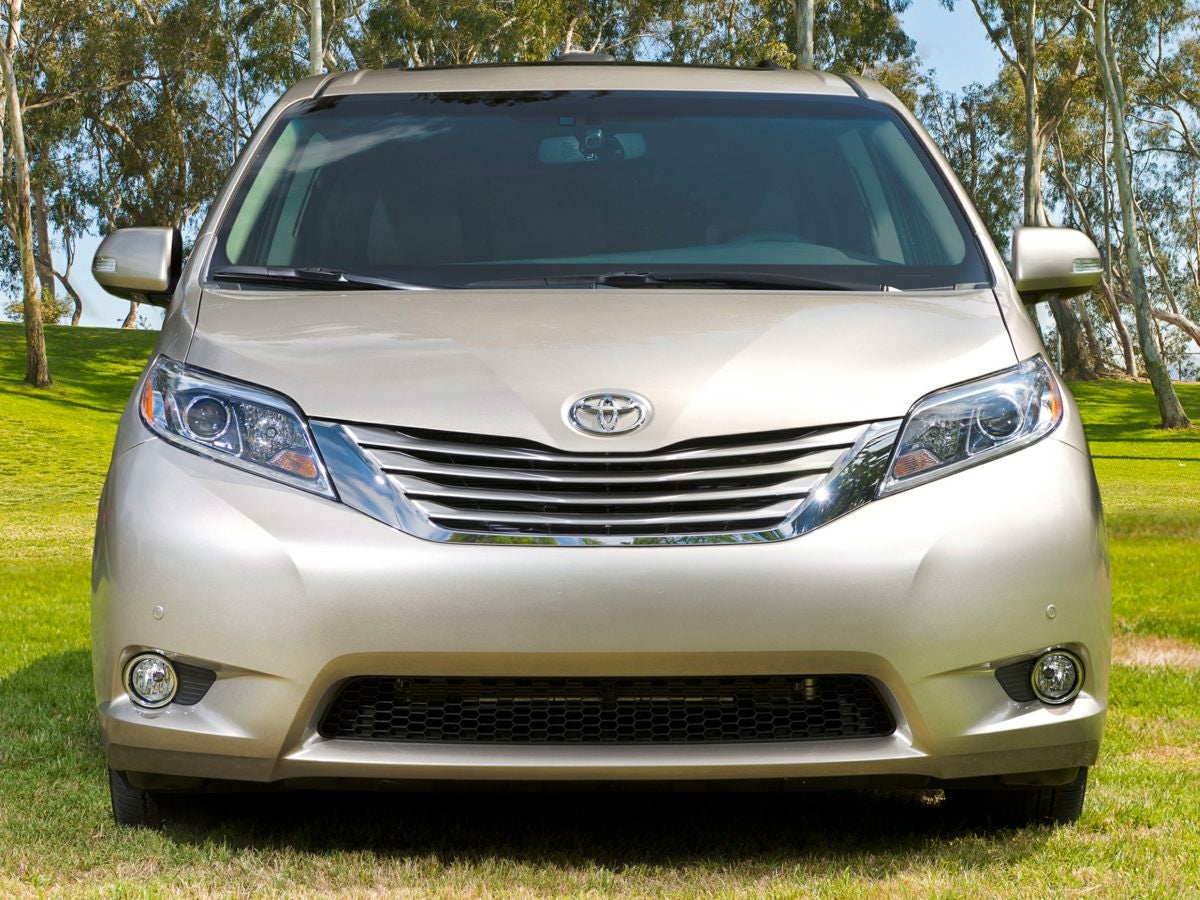 2015 Toyota Sienna XLE 8 Passenger