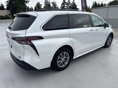 2023 Toyota Sienna XLE 7 Passenger