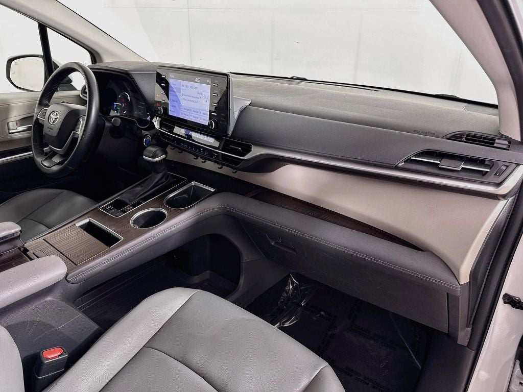 2023 Toyota Sienna XLE 7 Passenger