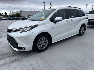 2023 Toyota Sienna XLE 7 Passenger